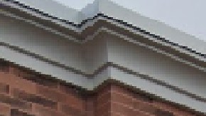 La Policía de Niles está tras los pasos de dos sospechosos que asaltaron a una mujer a punta de cuchillo afuera de la tienda Walmart. Foto Google Maps