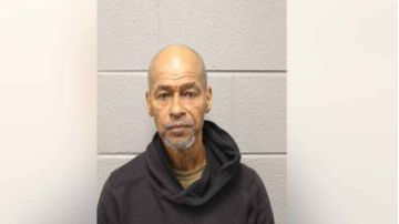 Clinton Robinson, de 68 años fue acusado de intento de asesinato en primer grado y uso ilegal de un arma. Foto Departamento de Policía de Chicago