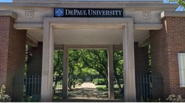 Hay una alerta de seguridad emitida el jueves por la Universidad DePaul en la que advierte sobre un hombre el cual es buscado por escupir a las mujeres en o cerca de sus campus de estudios. Foto Google Maps