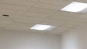 Navegadores comunitarios del Proyecto de Ayuda para Trabajadores del Campo y Jardineros asisten de manera gratuita a trabajadores inmigrantes en los suburbios del oeste de Chicago. (Cortesía FLAP)