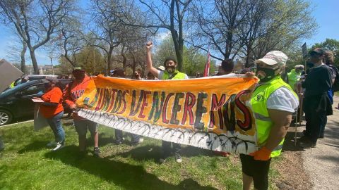 Organizaciones sociales de Illinois marcharán el 1 de mayo de 2022 en defensa de los derechos de los trabajadores y para exigir una reforma migratoria amplia. (Cortesía Immigrant Solidarity DuPage)