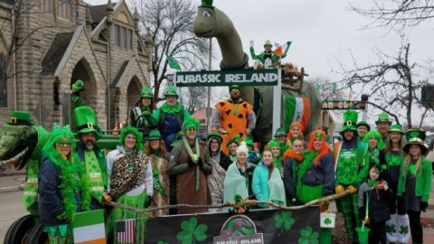 El singular desfile del Día de San Patricio fue suspendido durante dos años consecutivos a causa de la pandemia de covid-19 ahora vuelve a las calles para el deleite de grandes y chicos. Foto extraída de Facebook Isabel Bloom