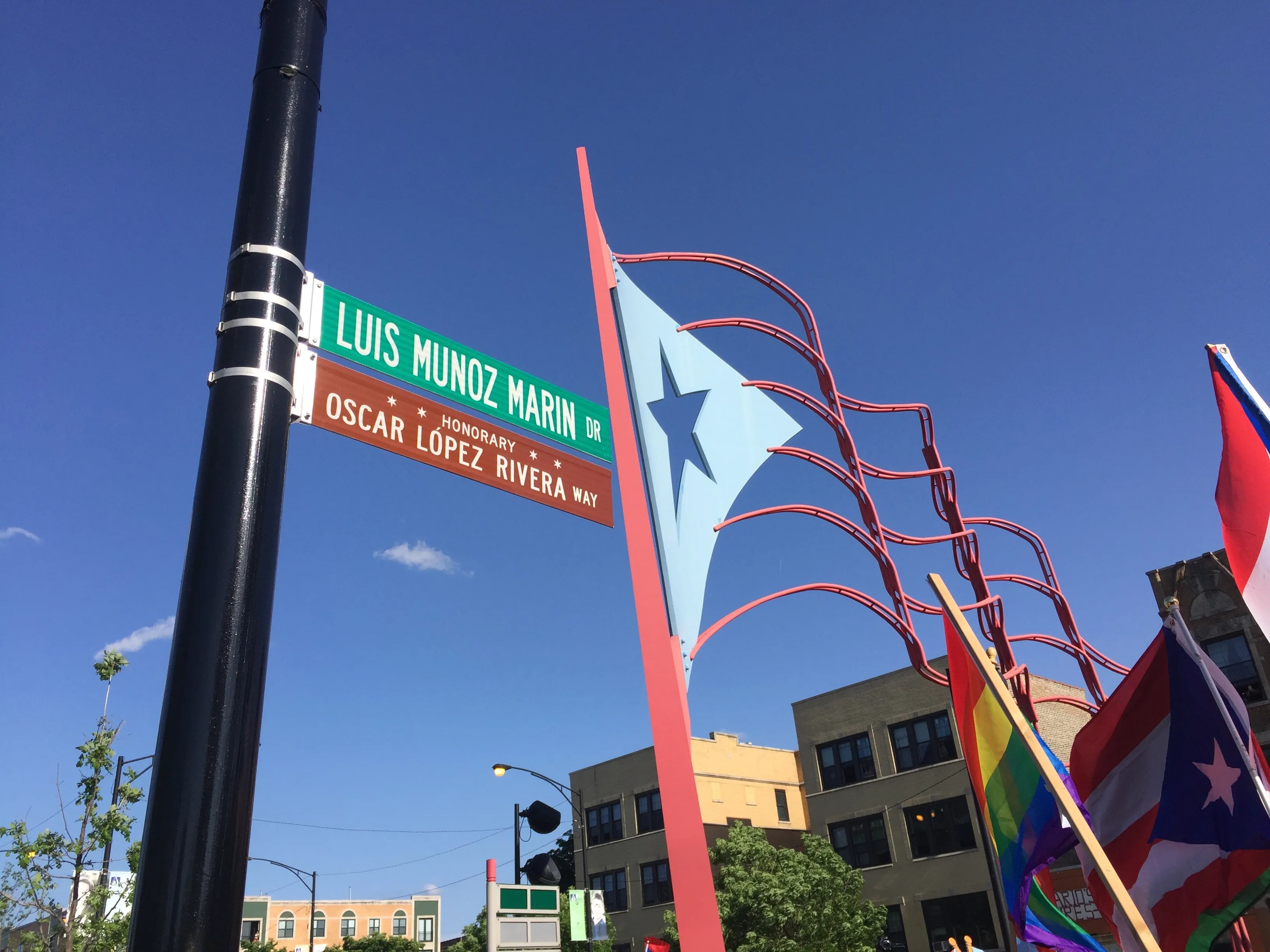 Banderas del Paseo Boricua en Humboldt Park podrían ser designadas