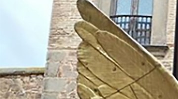 La escultura Alas de México del artista mexicano Jorge Marín se presta a la interacción con el público. (Cortesía Consulado General de México)
