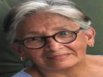 Christina López, de 72 años, pasajera del tren Metra muere después de un accidente en Clarendon Hills.  Foto Extraída de Facebook