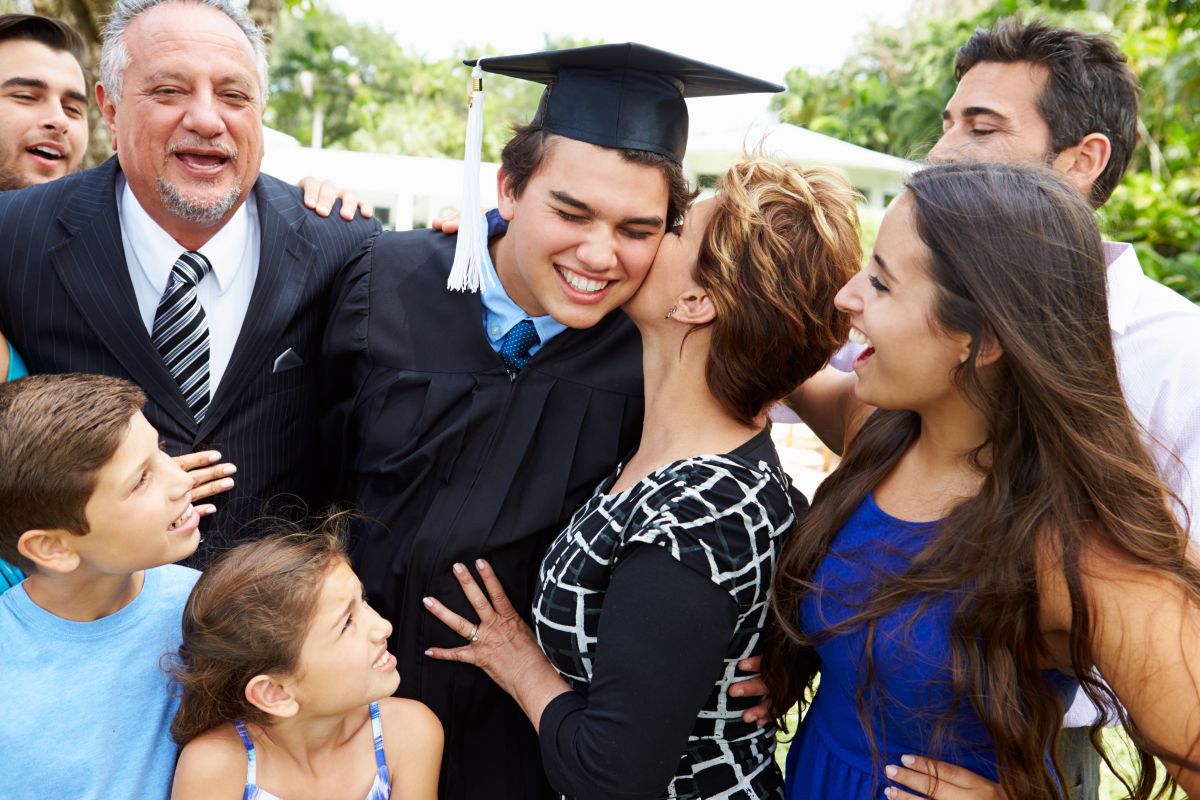 Las graduaciones son la culminación del trabajo y esfuerzo de los estudiantes y sus familias.
