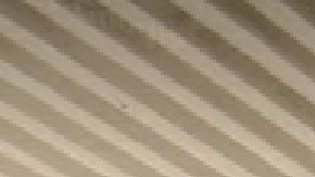 Erik Tolayo Flores, de 24 años está acusado de un delito grave de posesión de un dispositivo explosivo en un vagón de tren de la CTA. Foto Google Maps