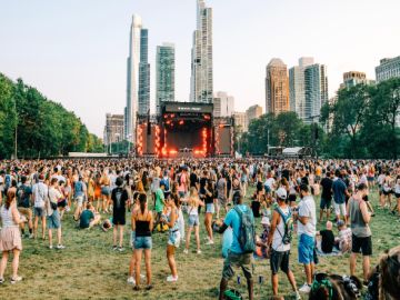 Lightfoot llamó a Lollapalooza no sólo un importante motor económico para la ciudad sino un festival de verano verdaderamente icónico de Chicago. Foto Google Cortesía Choose Chicago