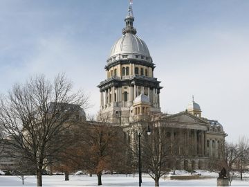 Es probable que sea una competencia muy costosa, en la que ambas partes ya están invirtiendo mucho dinero para hacerse de la victoria en la Corte Suprema de Illinois. Foto Captura Wikipedia