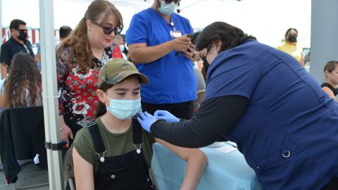 El Departamento de Salud Pública de Chicago está organizando una clínica gratuita de vacunación contra el covid-19, la gripe y la viruela del mono.