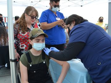 El Departamento de Salud Pública de Chicago está organizando una clínica gratuita de vacunación contra el covid-19, la gripe y la viruela del mono.
