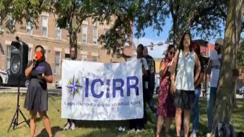 La Coalición de Illinois por los Derechos de los Inmigrantes y Refugiados organizó una manifestación de lanzamiento de la campaña "Get Out The Vote" en el vecindario de Pilsen. Foto Cortesía ICIRR