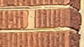 La explosión de gas que ocurrió en el 6651 sur de la avenida Claremont cerca de Marquette Road. Foto Cortesía página web RedFin