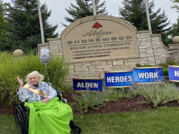 La cadena de asilo de ancianos Alden de Chicago y suburbios ha sido demandada por presuntamente poner en peligro a sus residentes por falta de personal en sus instalaciones. Foto extraída de Facebook The Alden Network