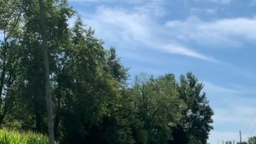 Los socorristas fueron alertados sobre la explosión en las afueras de La Salle en la que fallecieron dos  personas. Foto captura Cortesía WGLC100.1 FM