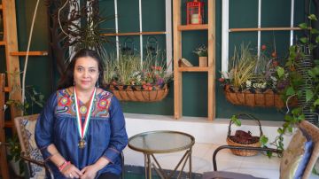 Nancy Oviedo es presidenta del Centro de Educación y Formación para el Desarrollo Social (CEDES AC), que empezó a funcionar en 1997 en Ciudad de México. (Belhú Sanabria / La Raza)