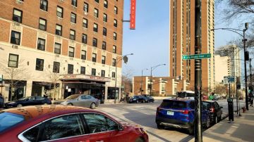 a víctima asesinada en el hotel fue llevada de urgencia a Illinois Masonic donde fue declarada muerta, según la policía.