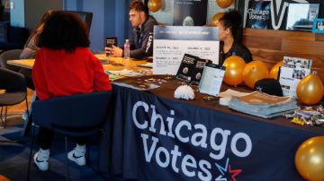 Chicago Votes promueve el voto entre los jóvenes de cara a las elecciones intermedias.