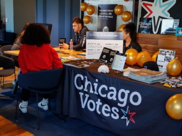 Chicago Votes promueve el voto entre los jóvenes de cara a las elecciones intermedias.