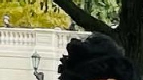 La fundadora de Empowering Women NFP Arshia Hasnain y su grupo de la agencia tienen la misión de romper el ciclo de la violencia doméstica. Foto Extraída del Facebook de Empowering Women NFP.