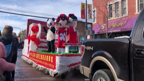 Restaurantes, salones de té, tiendas y agencias de servicios sociales planean dar la bienvenida a los visitantes el sábado durante el desfile por el Año Nuevo Lunar 2023.