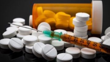 La Oficina del Médico Forense del Condado de Cook confirmó que 2,000 personas murieron por sobredosis de opioides el año pasado.