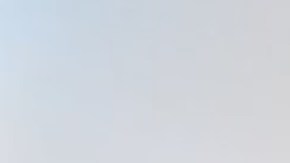 La mujer fue apuñalada varias veces en el cuello y la muñeca en el negocio Body Health Center ubicado en Brighton Park.