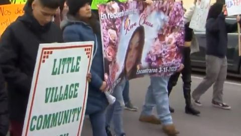 El Concilio Comunitario de La Villita en una de varias marchas organizadas contra la violencia por armas de fuego. Foto captura CBS2 Chicago