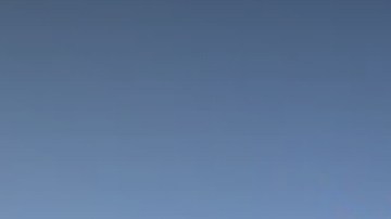 Los  clientes y el personal de Walmart fueron evacuados el sábado después del tiroteo dentro de la tienda.