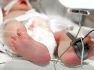 Una cuarta parte de los bebés que nacen en el Hopistal Stroger requieren atención en la NICU.