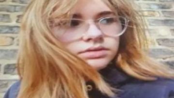 Mackenzie Wychocki de 14 años es una adolescente blanca, mide 5 pies 2 pulgadas, pesa 145 libras y tiene el cabello rubio y ojos marrones.  Foto  Departamento de Policía de Chicago