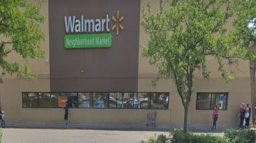 Walmart en La Villita, es una de las cuatro tiendas que cerrarán este fin de semana. Foto Google Maps