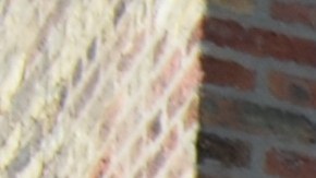 La casa de campo del parque Leone Beach, en el vecindario Rogers Park, opera como albergue provisional para migrantes recién llegados desde Texas a Chicago. (Belhú Sanabria / La Raza)