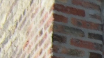 La casa de campo del parque Leone Beach, en el vecindario Rogers Park, opera como albergue provisional para migrantes recién llegados desde Texas a Chicago. (Belhú Sanabria / La Raza)