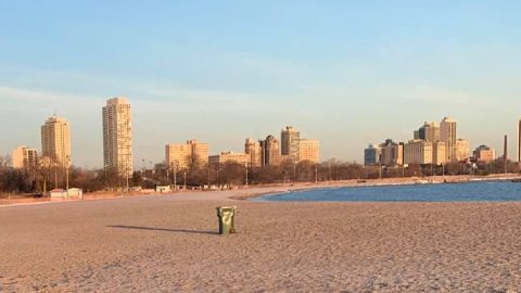 Cierran de manera temporal North Avenue Beach después de un disparo en la orilla del lago. Foto afacebook North Avenue Beach