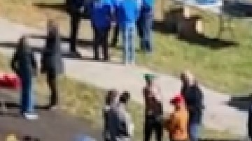 Los lotes llenos de tulipanes son parte de los más de 260 acres de terreno baldío al sureste. Foto captura video ‘Redefining Redlining’