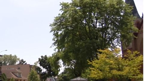 La Iglesia Luterana St. Paul se ubica en el 5201 Galitz St. Skokie, Illinois. Foto captura CBS2 Chicago