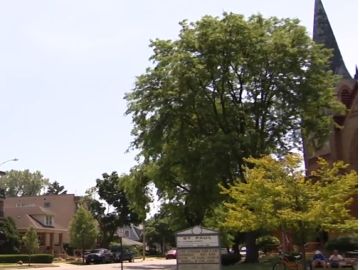 La Iglesia Luterana St. Paul se ubica en el 5201 Galitz St. Skokie, Illinois. Foto captura CBS2 Chicago