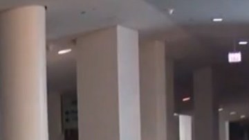 Los graduados brindarán apoyo a algunos de los vecindarios de mayor riesgo de la ciudad a fin de prevenir la violencia. Foto captura Fox 32 Chicago