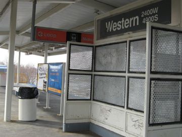 Un tiroteo en la estación Western de la línea naranja de la CTA dejó un hombre herido de gravedad y hospitalizado.