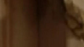 Un grupo de voluntarios han estado limpiando los sótanos de las personas afectadas por las inundaciones en barrios al oeste de Chicago. Foto cortesía CBS2 Chicago