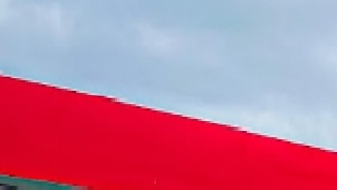 El incendio ocurrió en una gasolinera Stickney en el 3800 S. Cicero Ave., cerca de Stevenson Expressway alrededor de las 3pm.