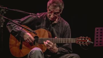 El guitarrista y compositor argentino Juan Falú. (Cortesía International Latino Cultural Center)