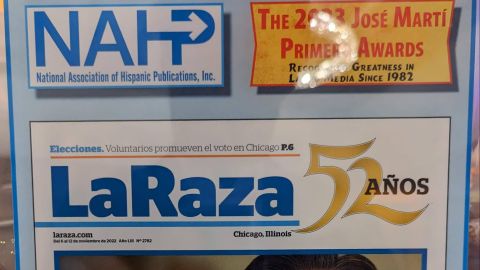 La Raza recibió una vez más el premio José Martí ‘Gold Award, Outstanding Spanish Language Weekly Newspaper’ al mejor semanario en español del país. (Cortesía)