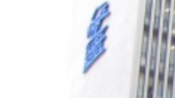 La víctima, de 47 años, caminaba por la banqueta en la cuadra 300 N. Dearborn St. afuera de House of Blues cuando dos sujetos se le acercaron para robarle. Foto Google Maps