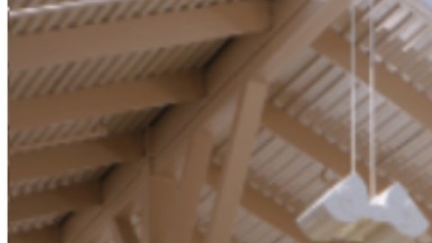 Según la policía de Aurora, hasta cuatro cierres de carreteras entraron en vigor a partir de las 4 am del viernes. Foto extraída de Facebook Aurora Police Department