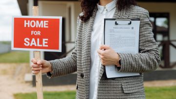 La compra/venta de bienes raíces es una alternativa profesional atractiva para muchos.