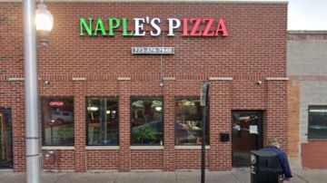 El robo ocurrió en Naples's Pizza en la cuadra 4500 S. Ashland Ave. en el barrio de Back of the Yards.