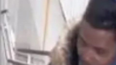 El sospechoso amenazó con dispararle a la víctima si no le entregaba su teléfono. Foto CPD