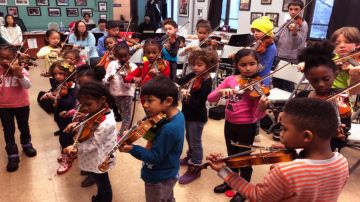 El centro de música, ahora ubicado en el Conservatorio de Garfield Park, espera impactar a alrededor de 5,000 estudiantes este año. Foto extraída de Facebook de Chicago West Community Center